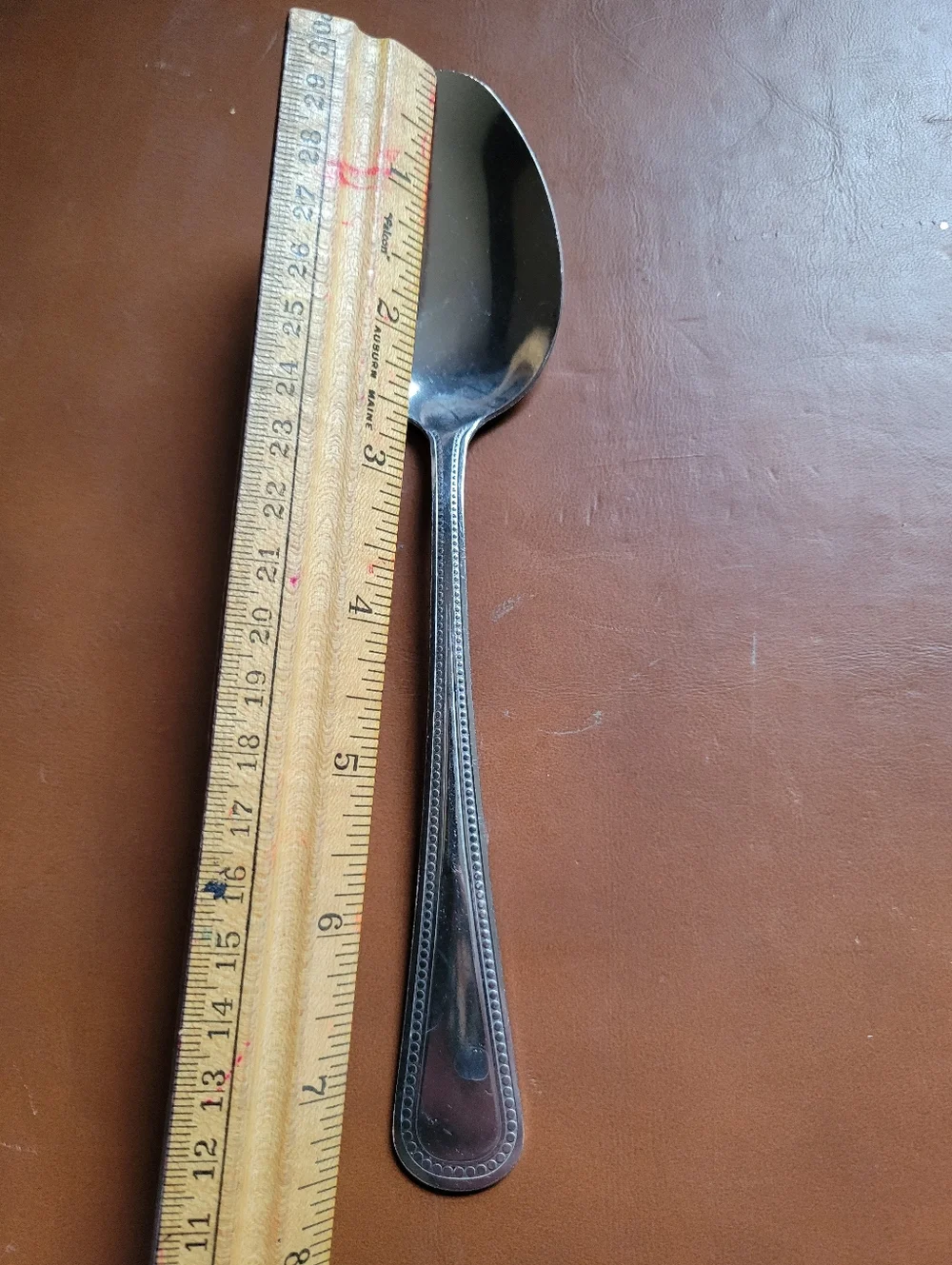 Gibson? Beaded Venus Arc Table/ Soup Spoons Stainless silverware Flatware